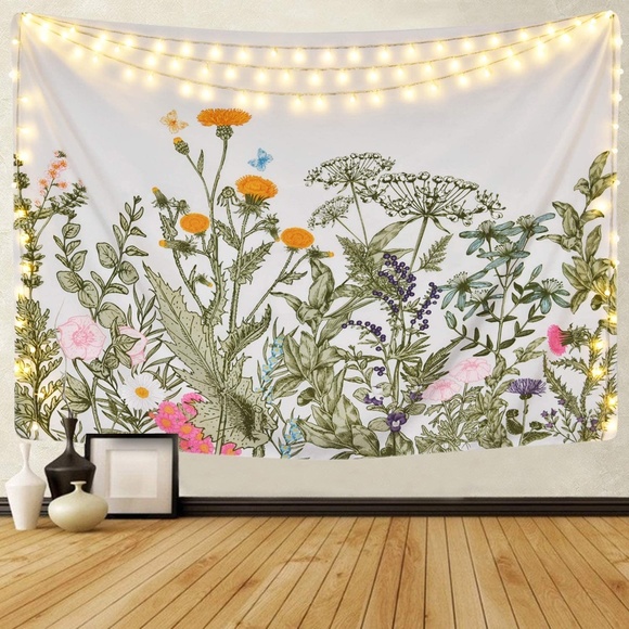 NWT Wildflowers Wall Tapestry - Picture 1 of 4